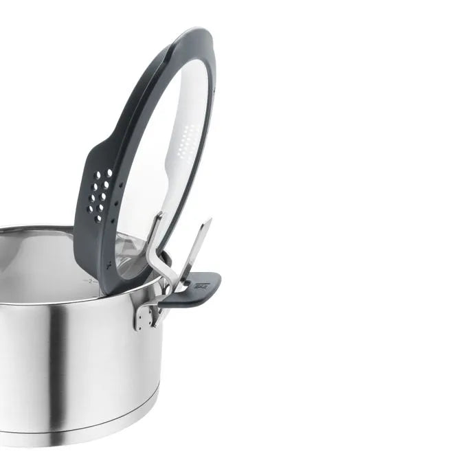 CAÇAROLA EM AÇO INOXIDÁVEL 20 CM